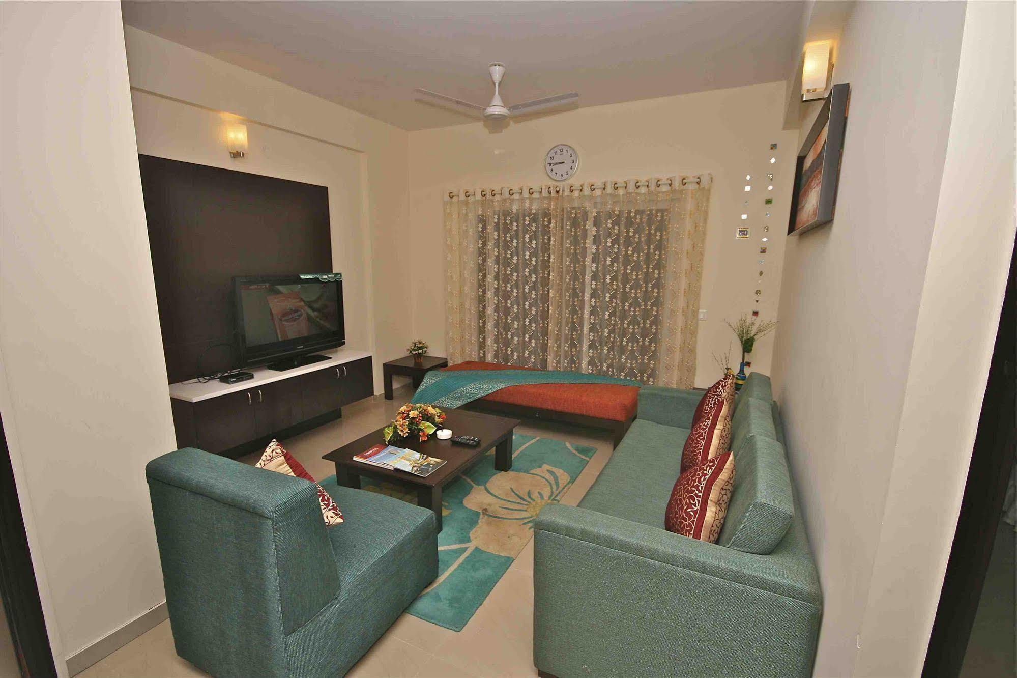 Treebo Trend Sterling Suites Inn บังกาลอร์ ภายนอก รูปภาพ