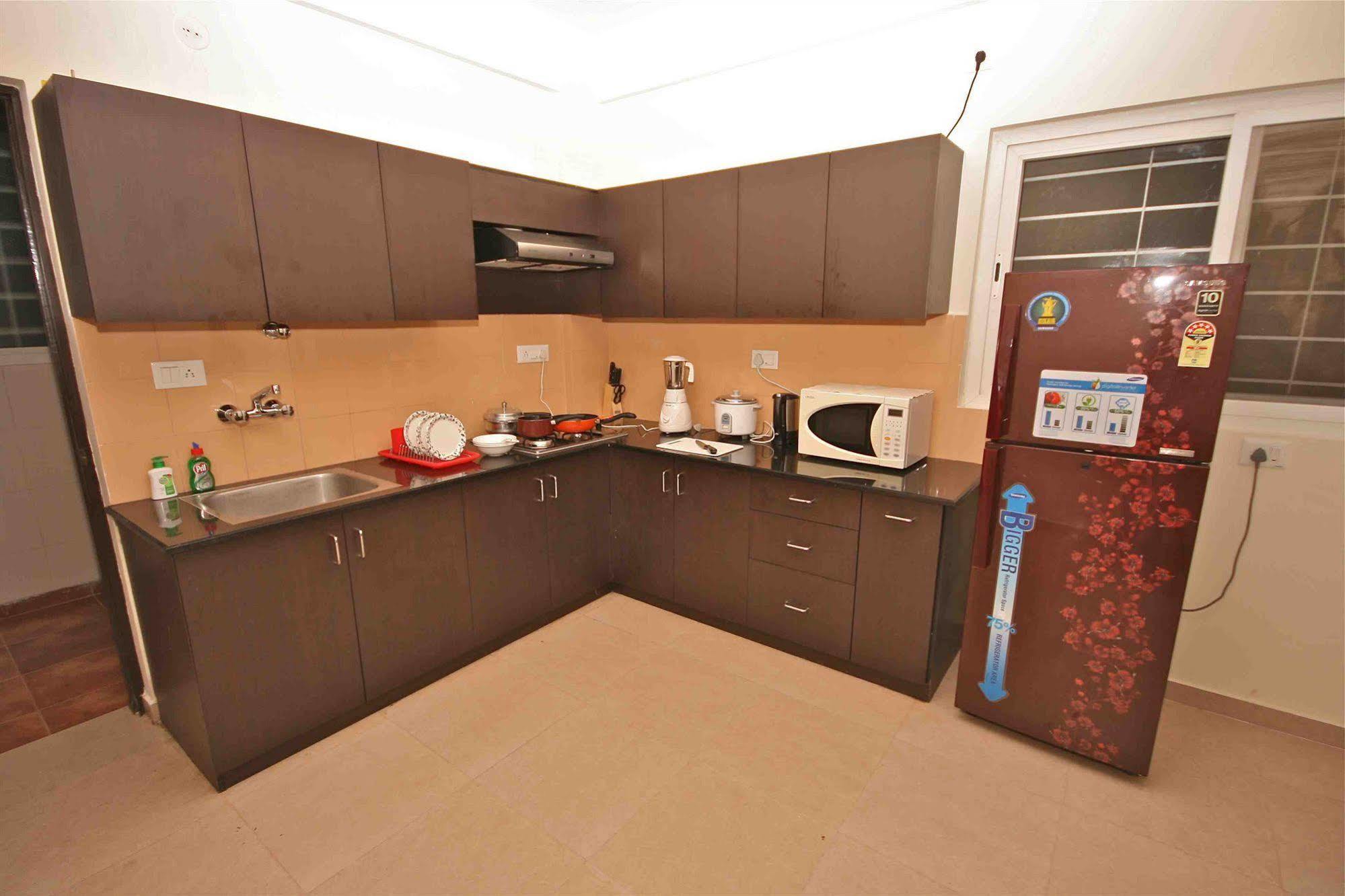 Treebo Trend Sterling Suites Inn บังกาลอร์ ภายนอก รูปภาพ