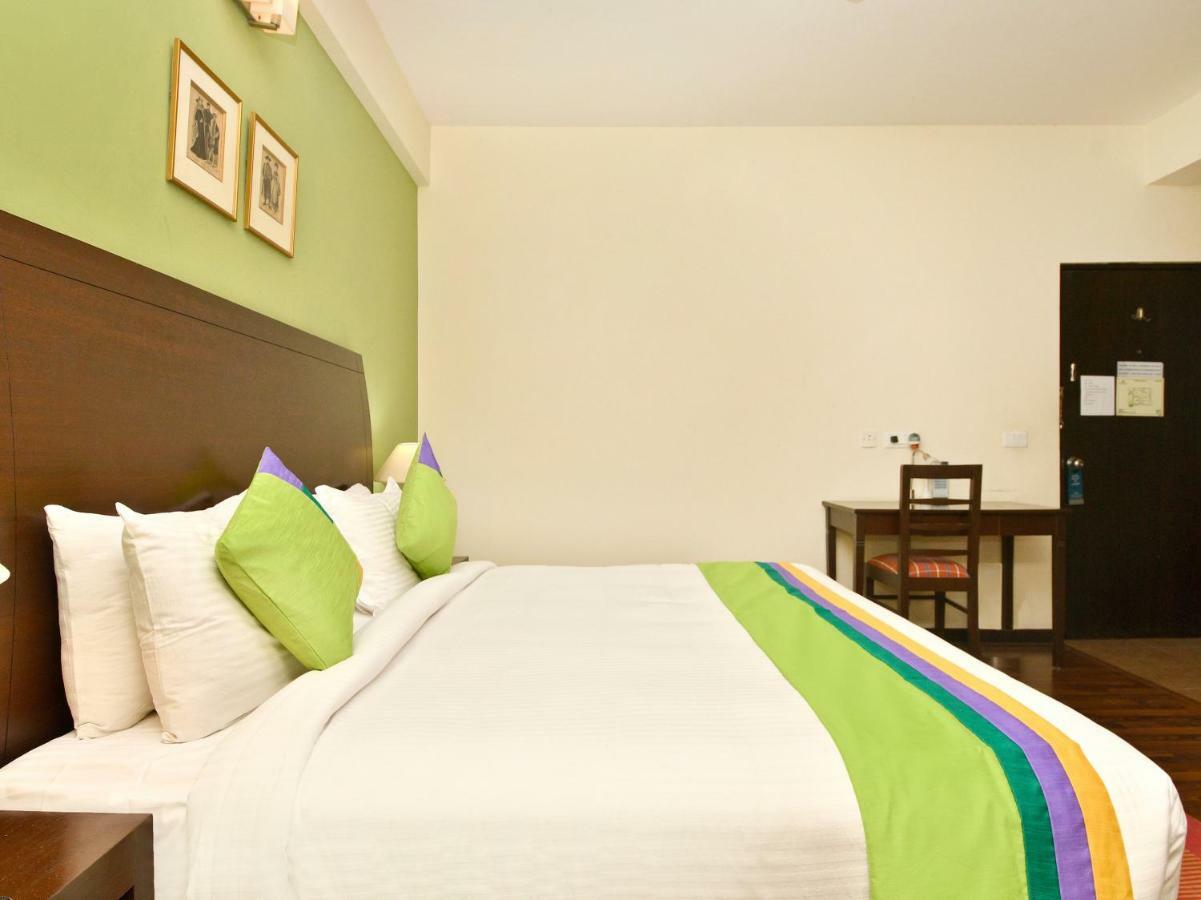 Treebo Trend Sterling Suites Inn บังกาลอร์ ภายนอก รูปภาพ